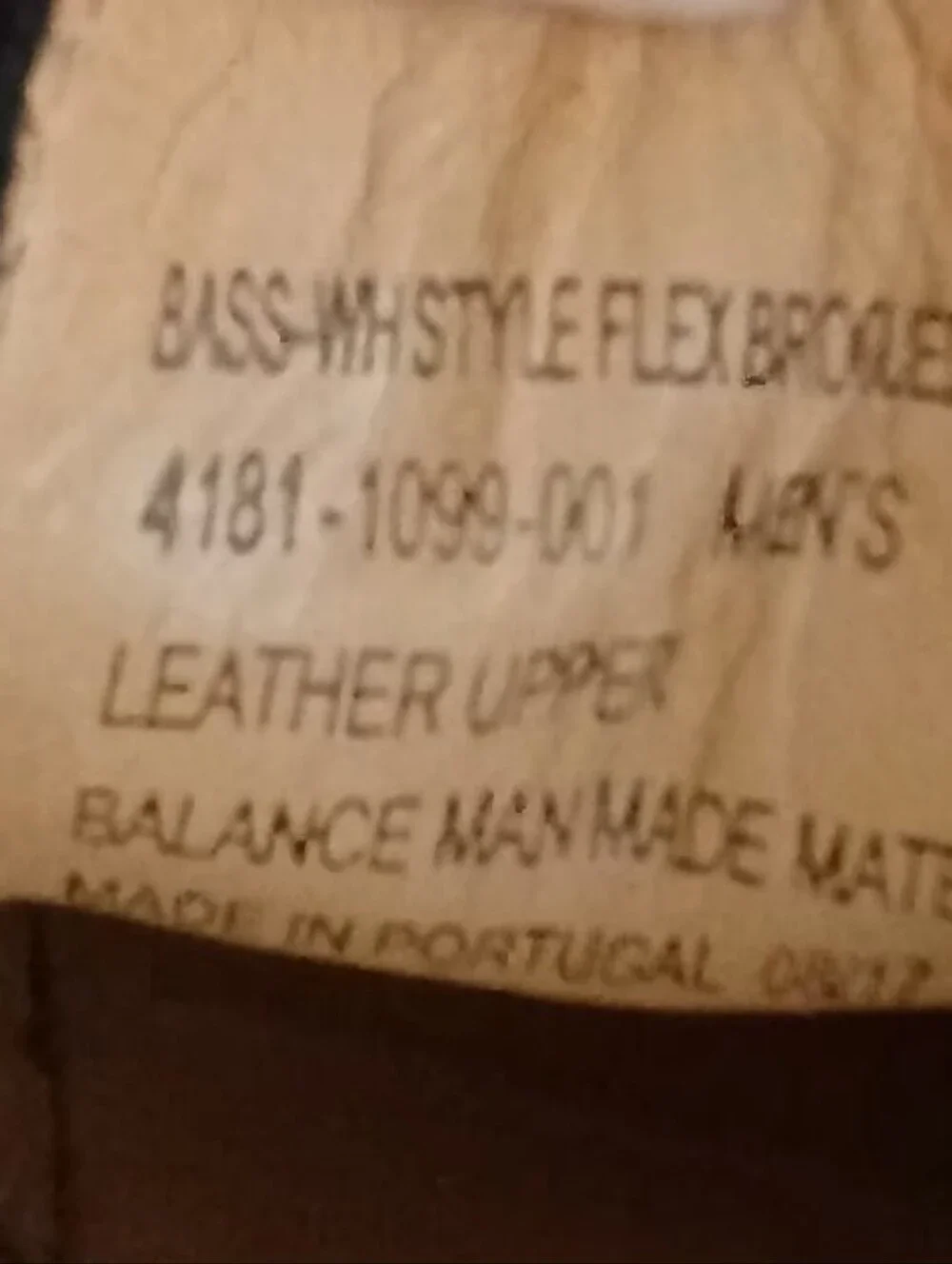 Bass Black Brogue Leather Oxfords with Brown Welt Sz 8.5M. EUC